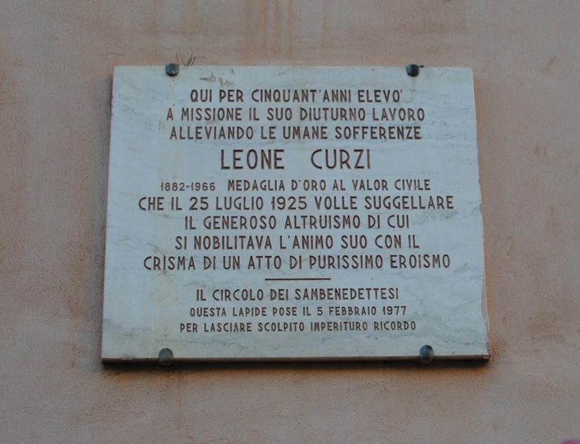 leone curzi's memorial tablet.jpg